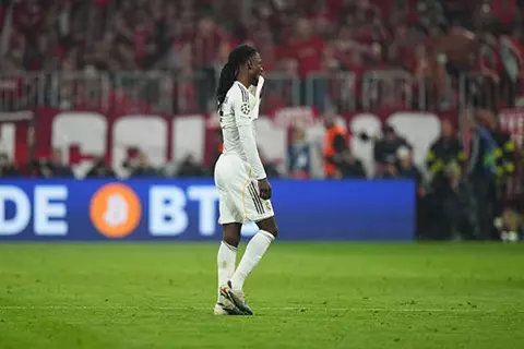 حدث قبل عام.. كامافينجا لم يتعلم من أخطائه أمام بايرن ميونخ